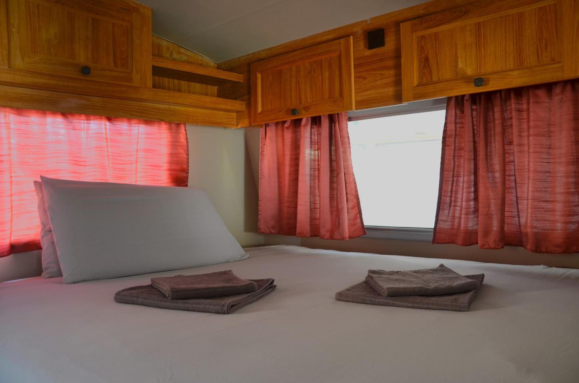 Camping Italia 90 Caravans Domaso Exterior photo
